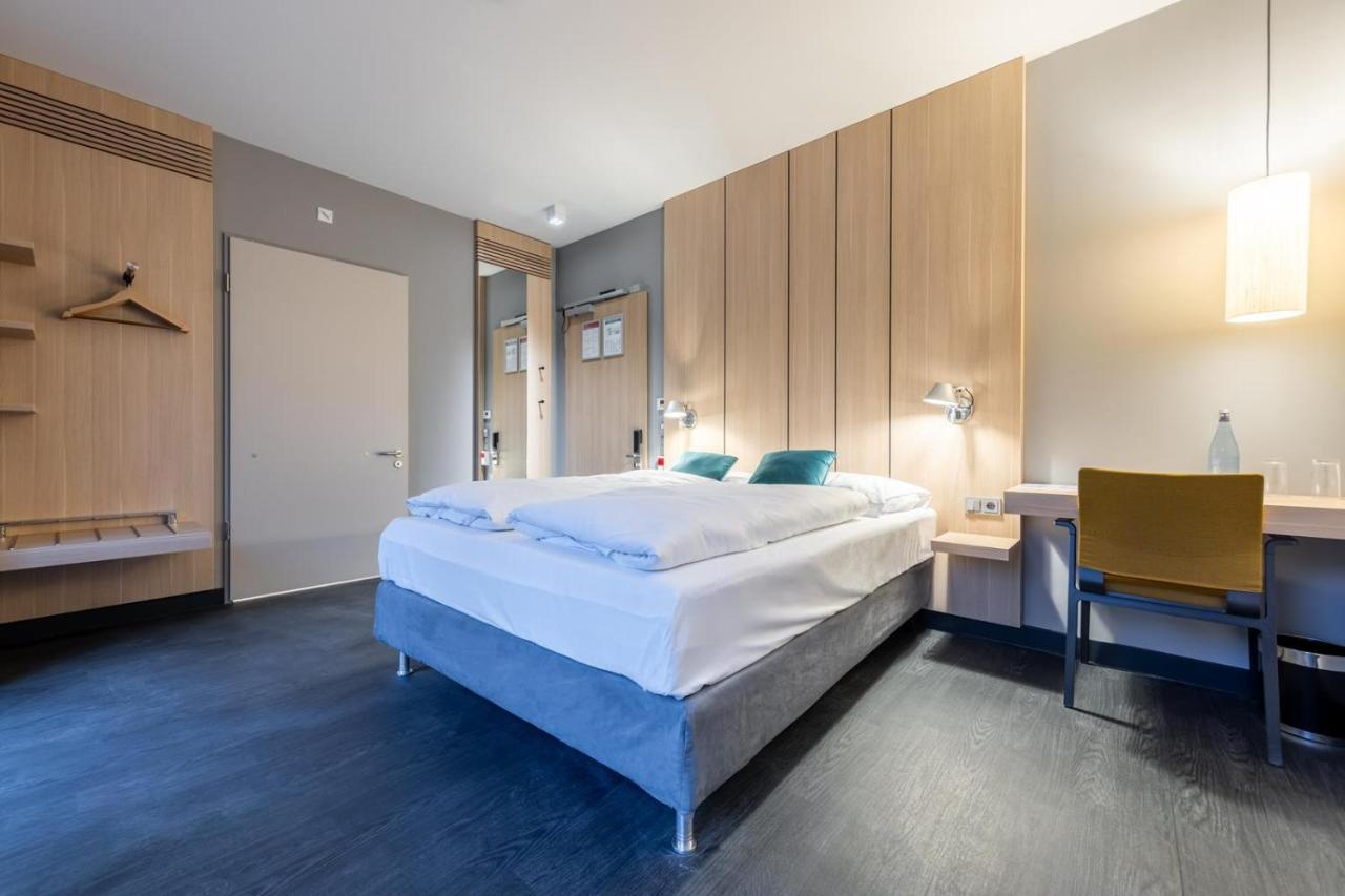 Serways Hotel Hoesel Ratingen Buitenkant foto